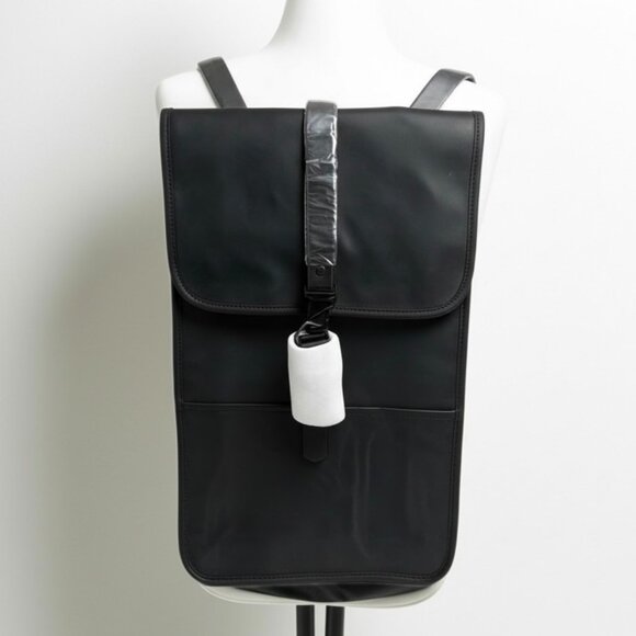 RAINS Waterproof Rucksack/Backpack W3 - Picture 1 of 5